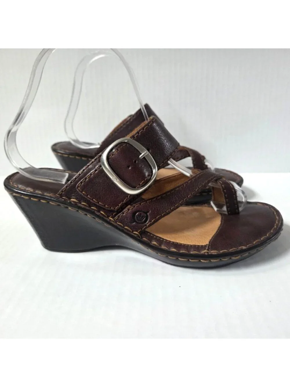 Born Sandals Womens 8 Brown Leather Toe Loop Buckle Wedge Comfort Boho Hippie